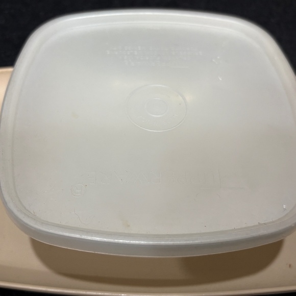 Vintage TUPPERWARE Chip Dip Snack Set SERVE ETTE Tray Gold #771 with Lid #772 - Picture 6 of 6